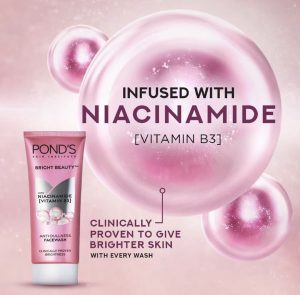 POND’S Bright Beauty Anti-Dullness Facewash with Niacinamide (Vitamin B3) - Image 2